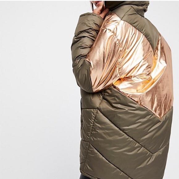 💔SOLD💔FREE PEOPLE Reversible Oversized Puffer Winter Coat Metallic Gold Green - Picture 4 of 12